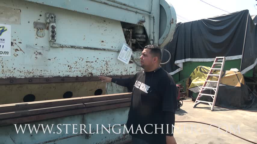 Steelweld-240 TON X 16 'USADO EN ACERO SEGURO MEC�NICO DE PRENSA, MDL. H3 1 / 2-12 (M), EMBRAGUE Y FRENO MEC�NICOS, PISTA DE PIEZAS COMPLETAS, AJUSTE DE LA RAM DE POTENCIA, LUBRICACI�N AUTOM�TICA, ELECTRICIDAD COMPLETA, LIMPIADA Y CICLADA, NOTA: LA M�QUINA EST� DES-01